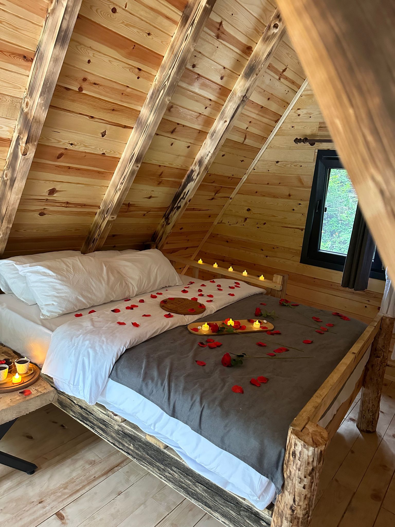 Dere Manzaralı Jakuzi Suit 1