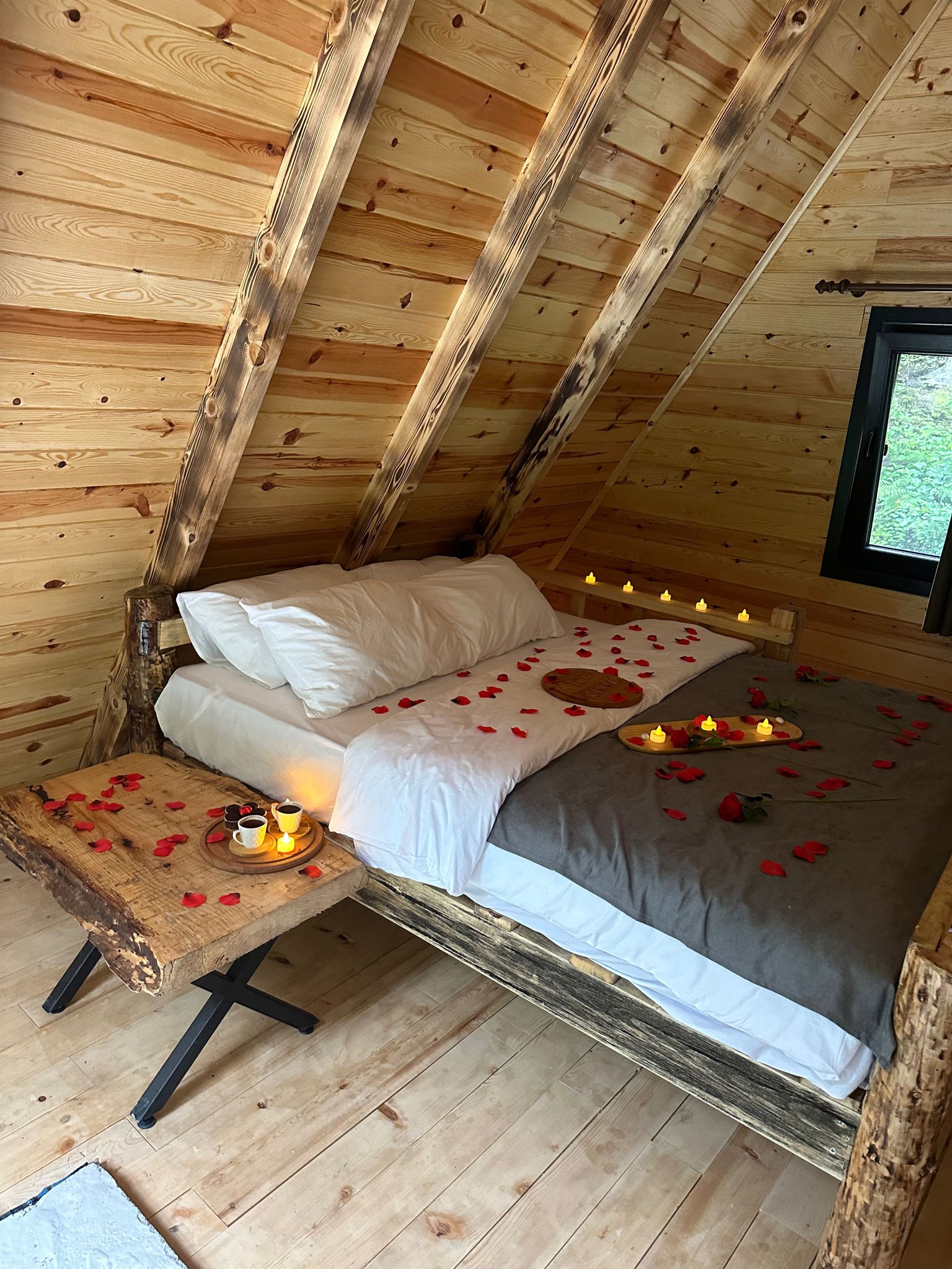 Dere Manzaralı Jakuzi Suit 2